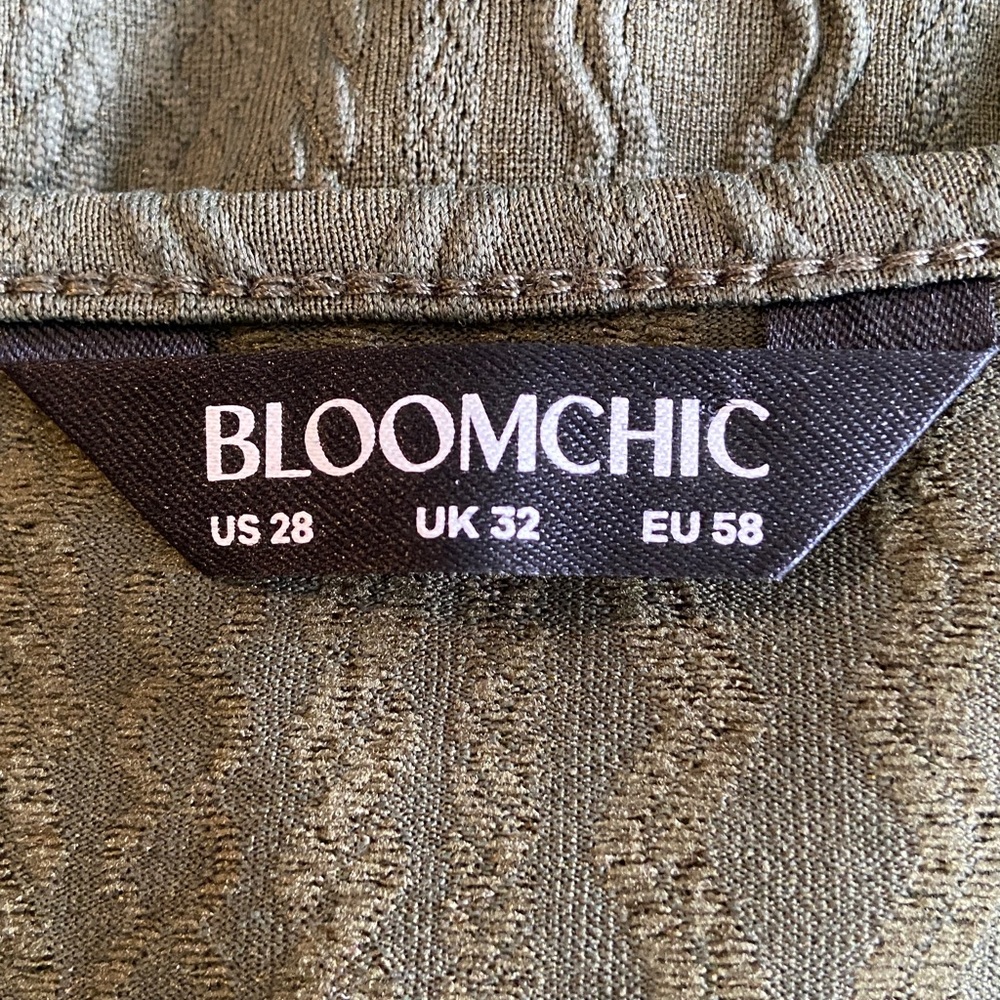 BloomChic Plus Size Olive Army Green Buttoned Henley V-Neck Tunic 3655 - Picture 5 of 7